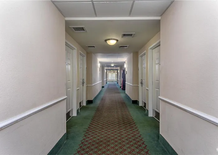Stay Well Inn&Suites